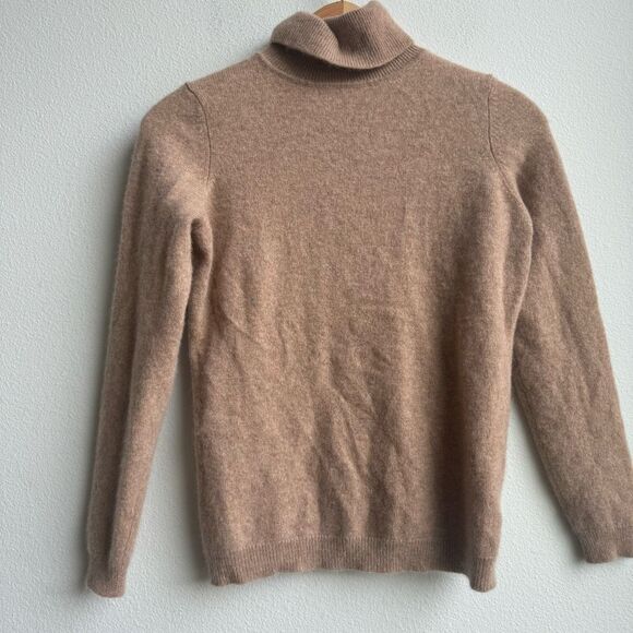 Charter Club Luxury 100% Cashmere Tan Brown Classic Turtleneck Sweater Size XS - Picture 3 of 6